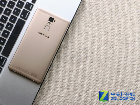 OPPO R7系列全新旗舰手机，引领潮流的时尚之选